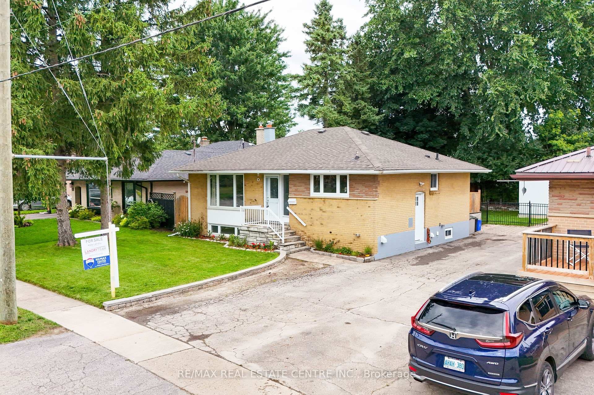 38 Weber Drive photo 3
