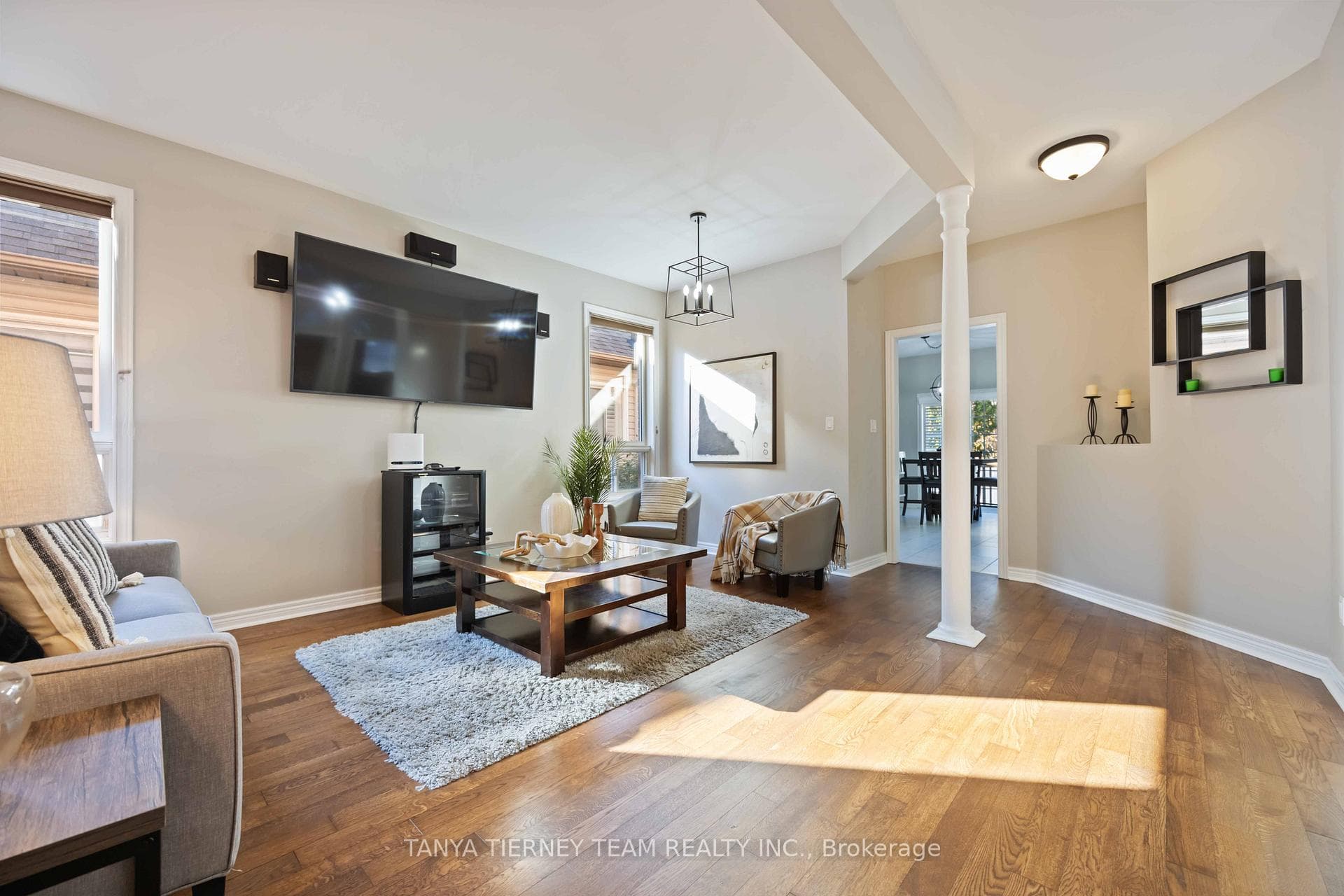 16 Cody Avenue photo 9