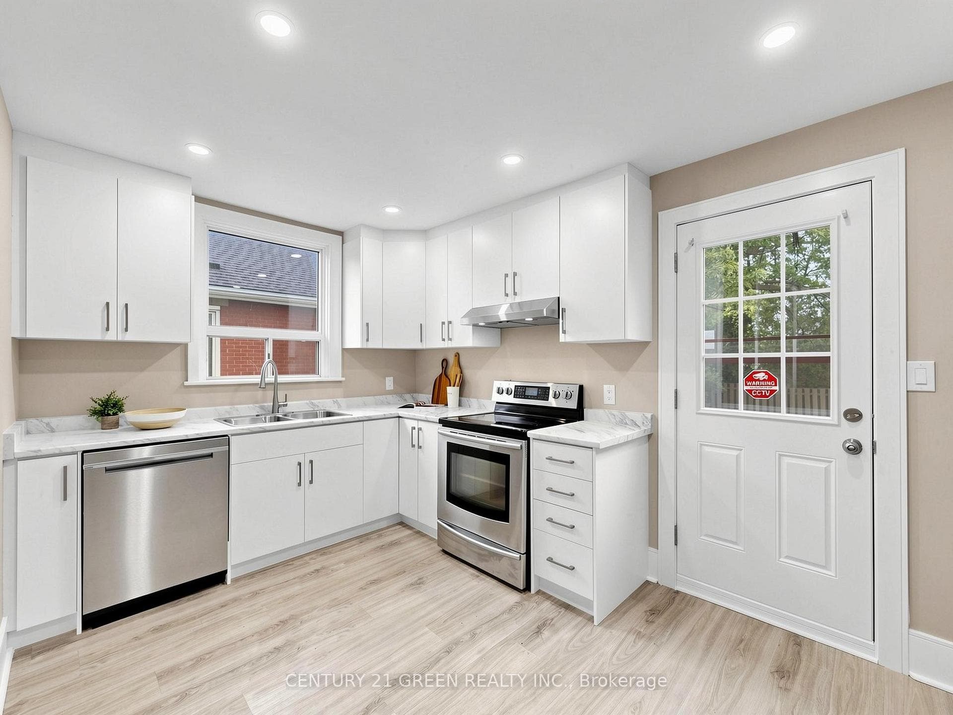 87 Fennell Avenue photo 17