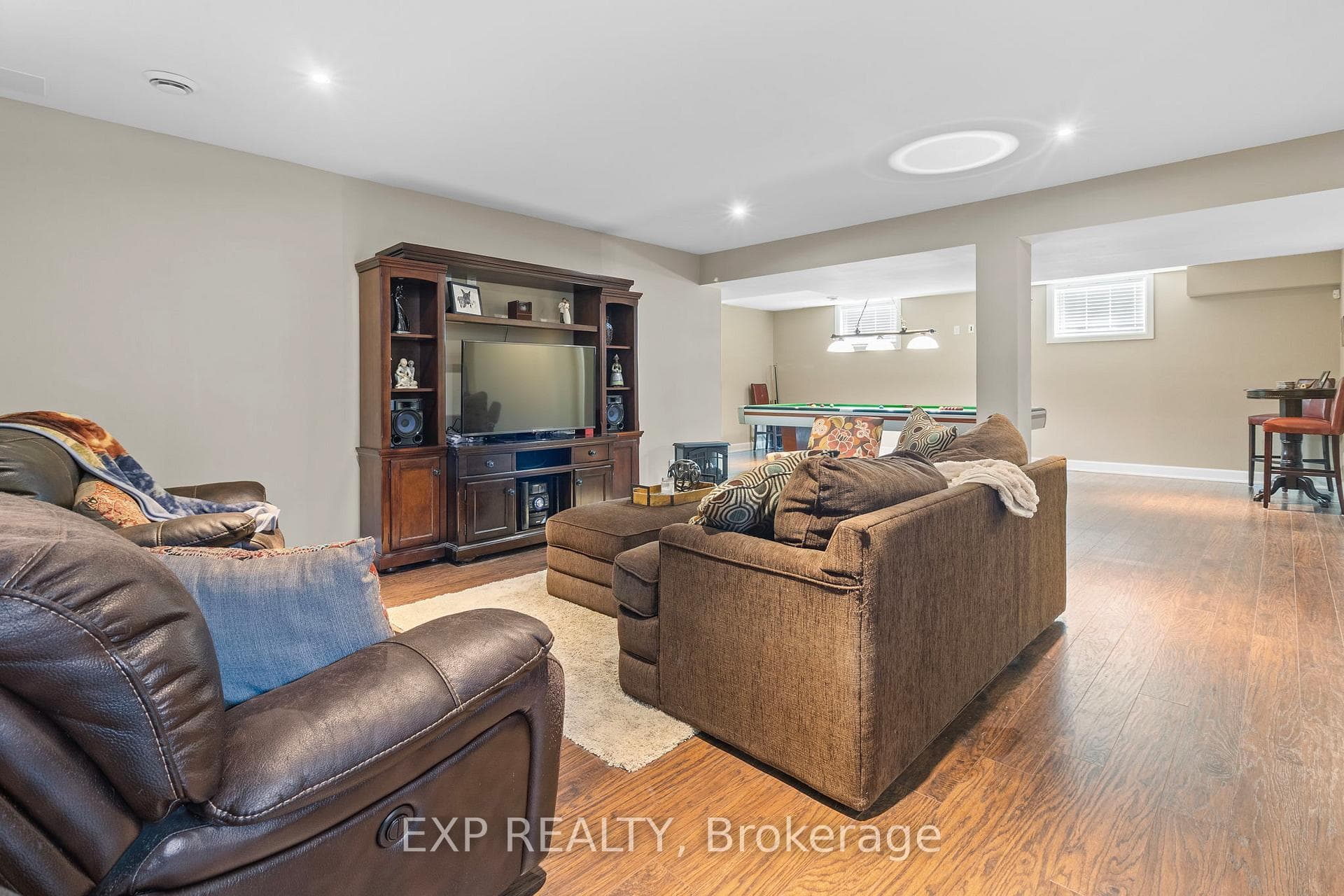321 Adley Drive photo 40