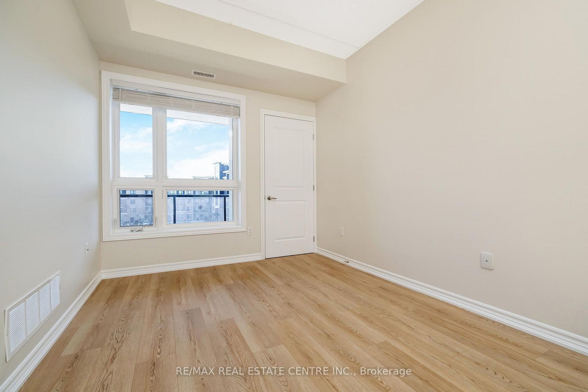 650 Sauve Street Unit 408 photo 20