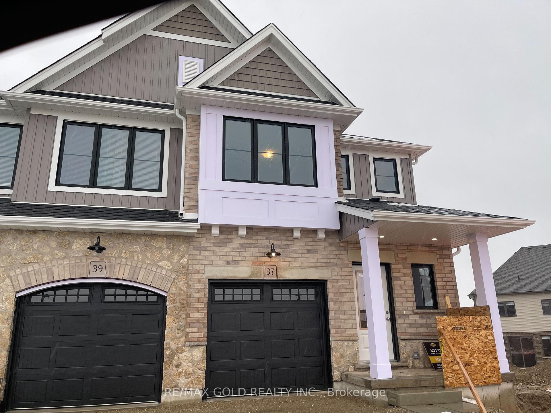 37 Hedley Lane photo 1