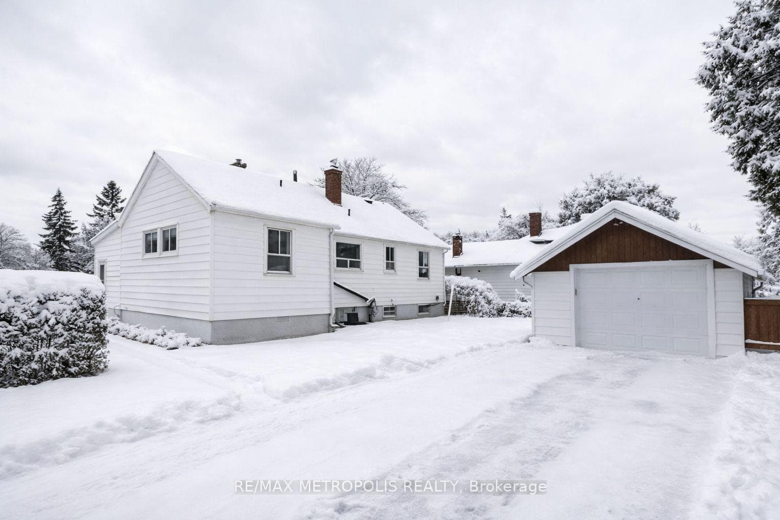 61 Hart Avenue Unit Main photo 1