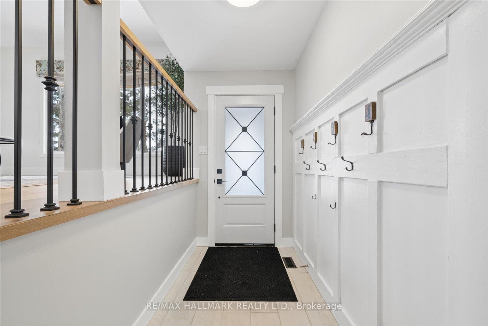 233 Fincham Avenue photo 4