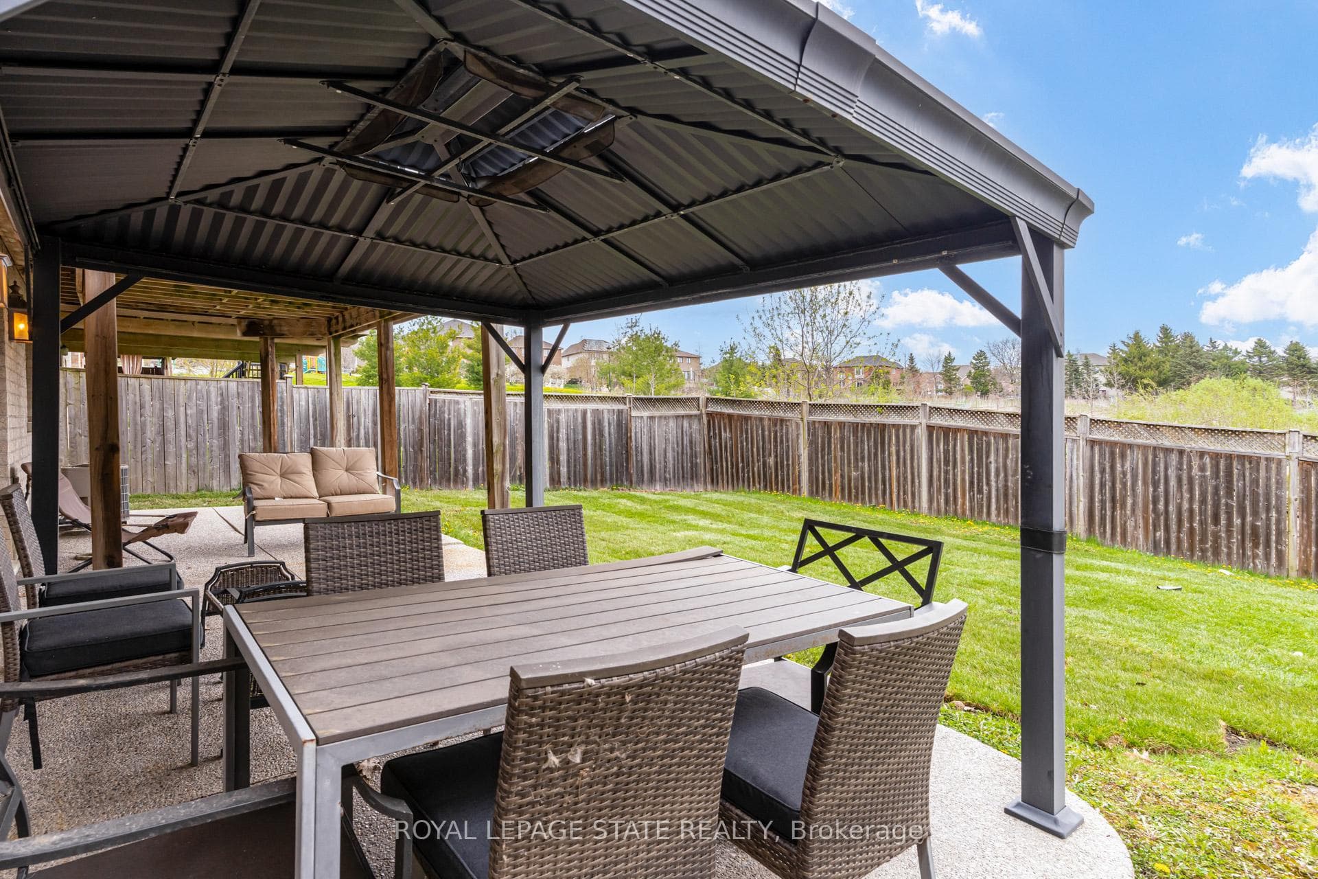 67 Newcombe Road photo 44