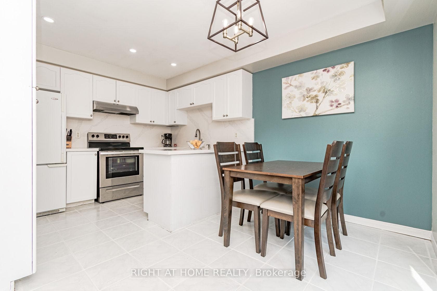 2084 White Dove Circle photo 6
