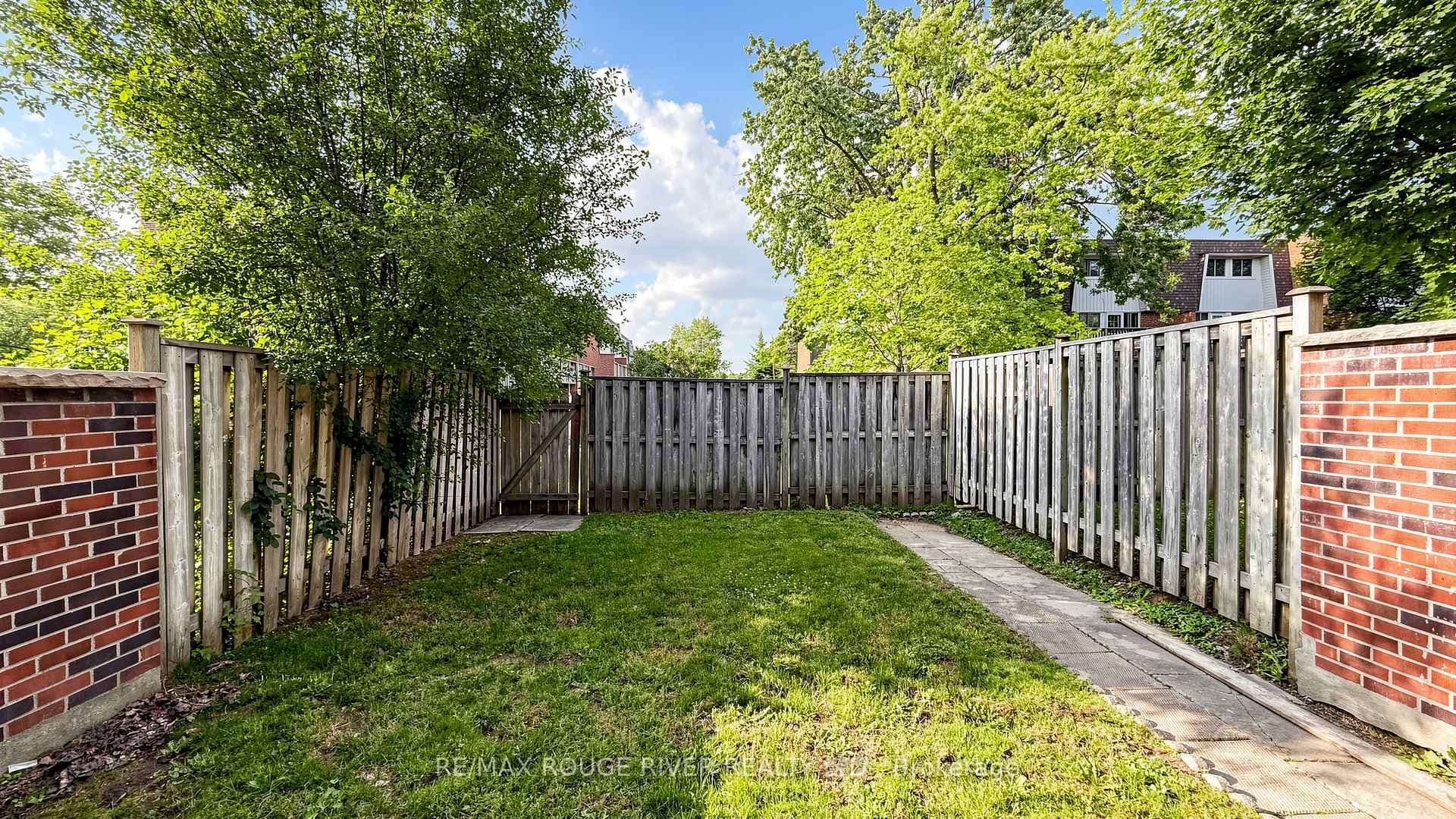 121 Deacon Lane photo 43
