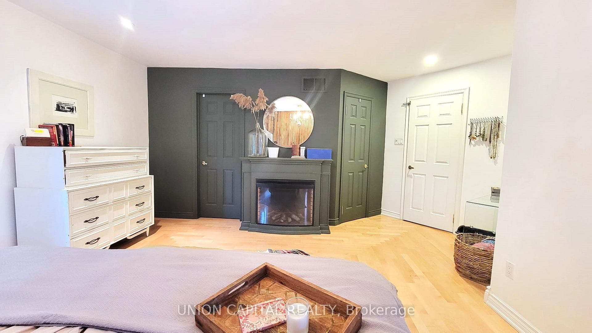 860 Tegal Place photo 37
