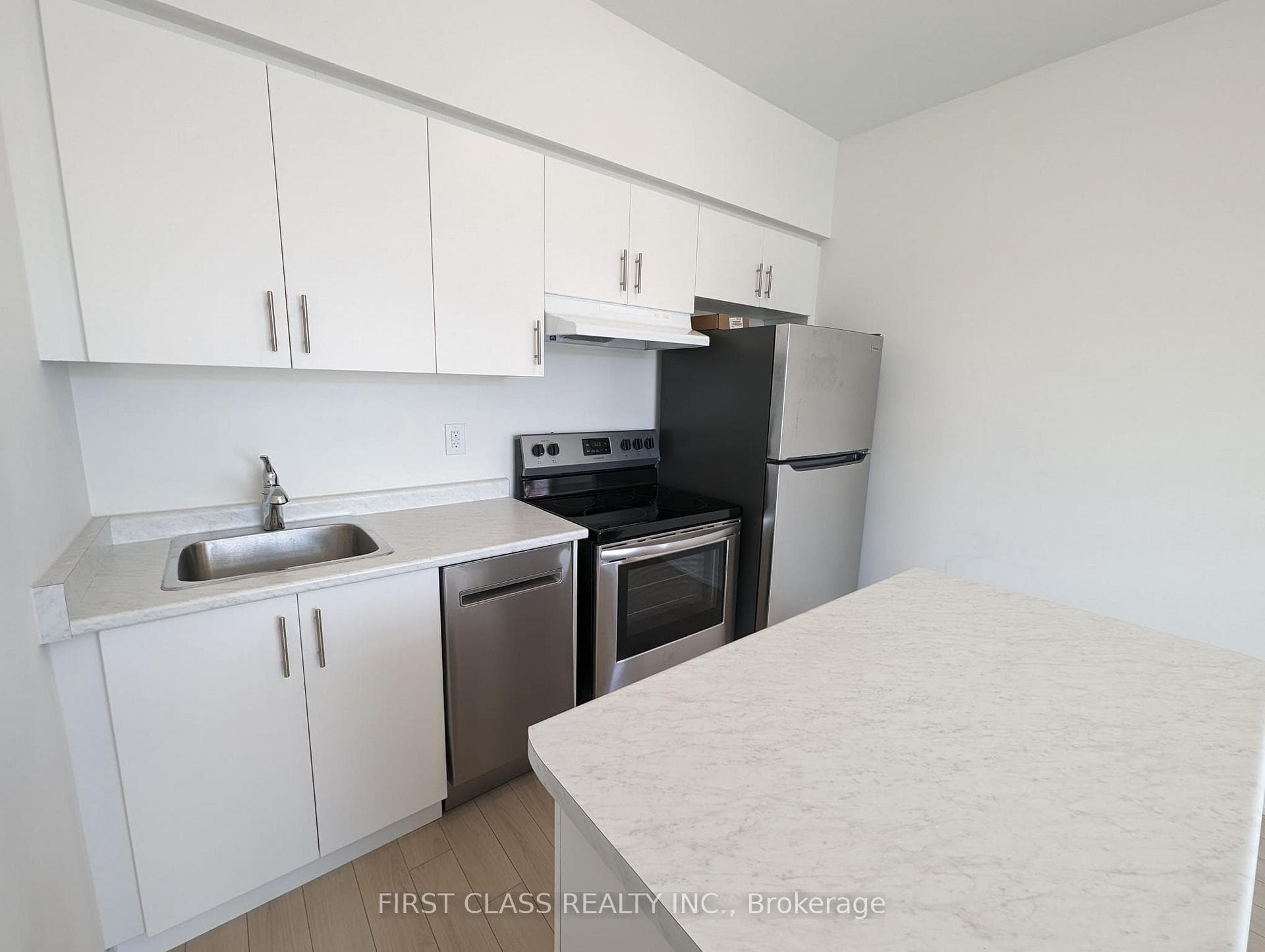 656 Copper Creek Drive photo 7
