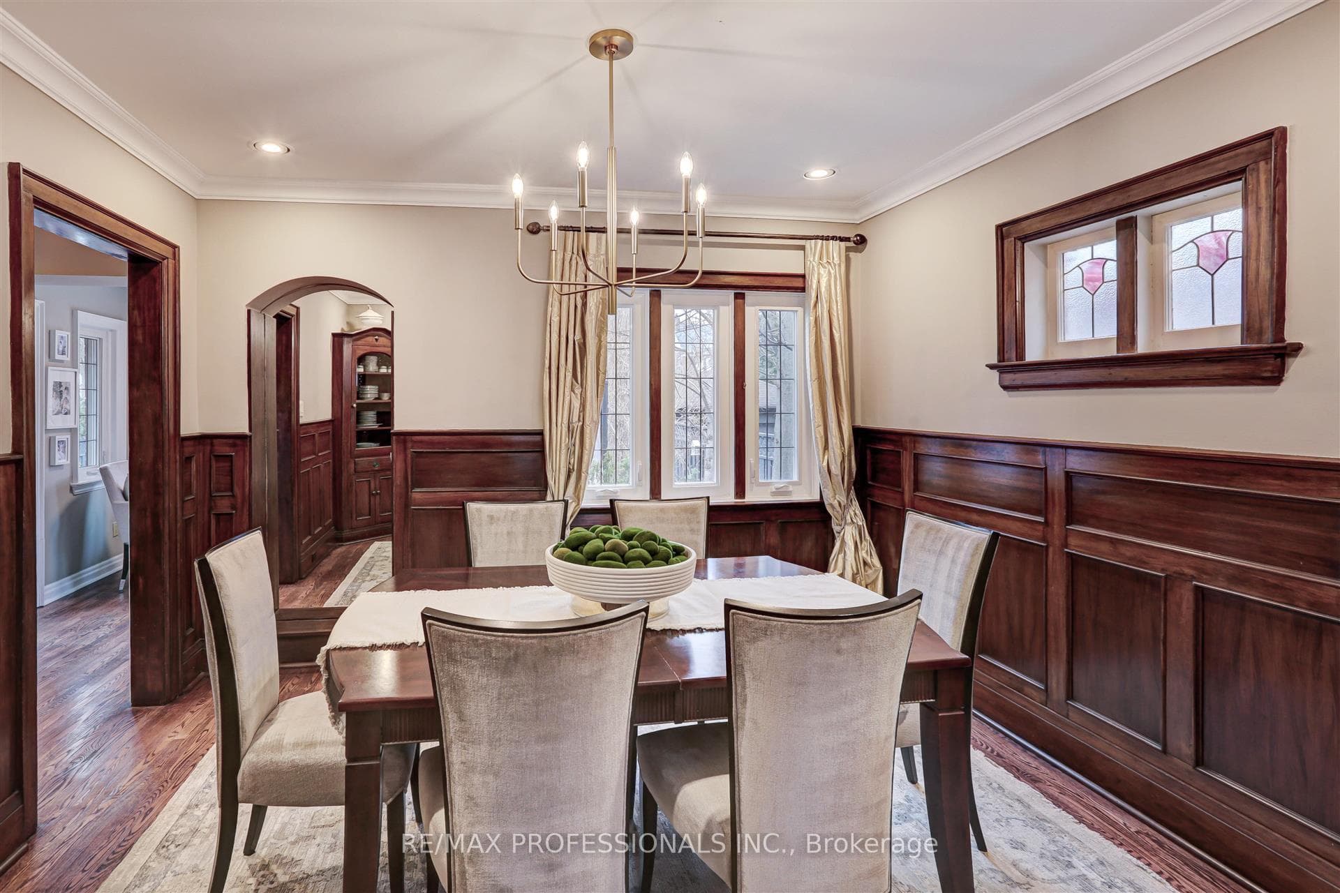 62 Willingdon Boulevard photo 9
