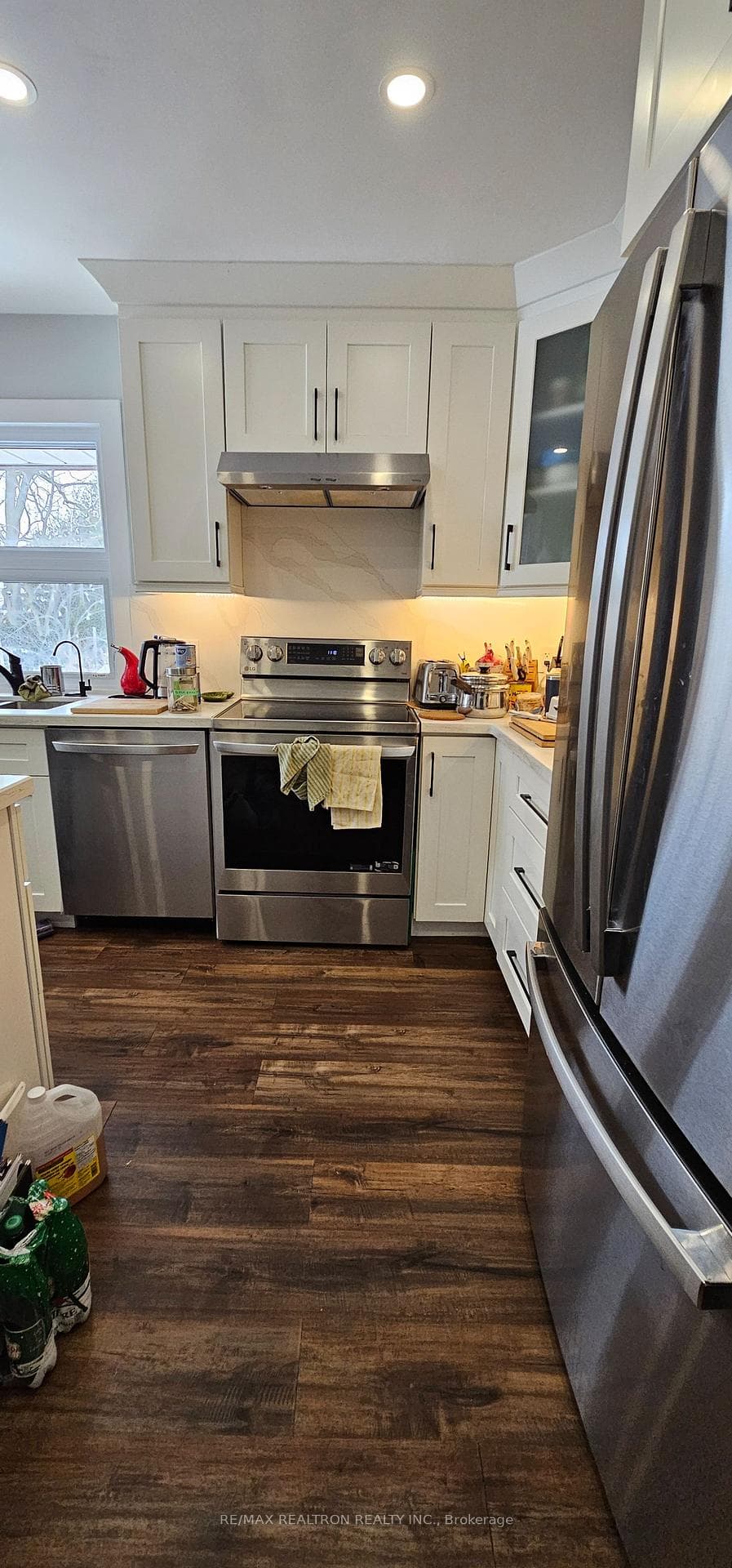 97 Belmont Avenue photo 11