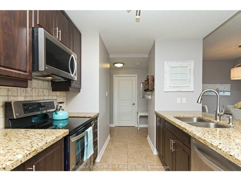5070 Fairview Street Unit 401 photo 12