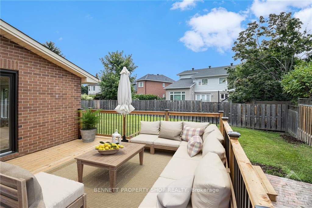 110 SUMMERWALK Place photo 26