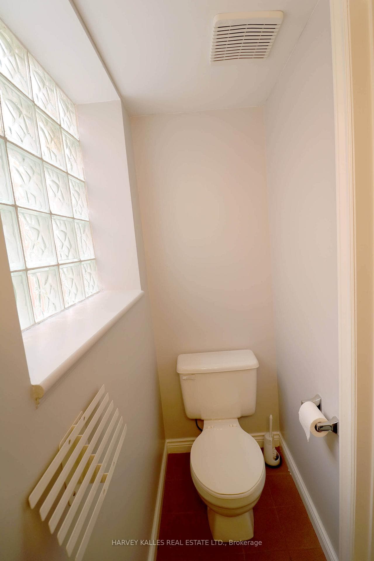 1422 Bayview Avenue Unit B photo 19