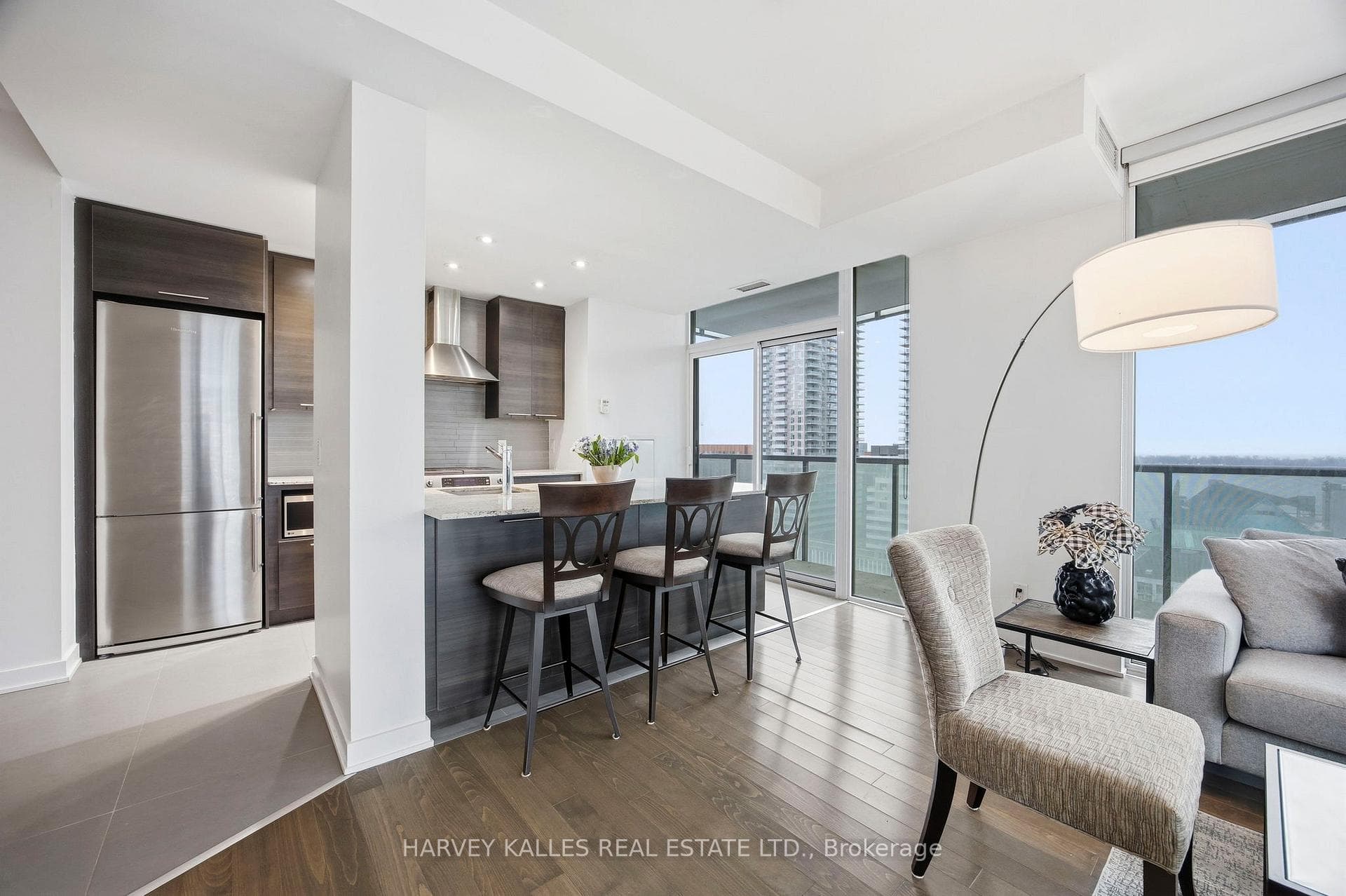 1 Market Street Unit 1612 photo 9
