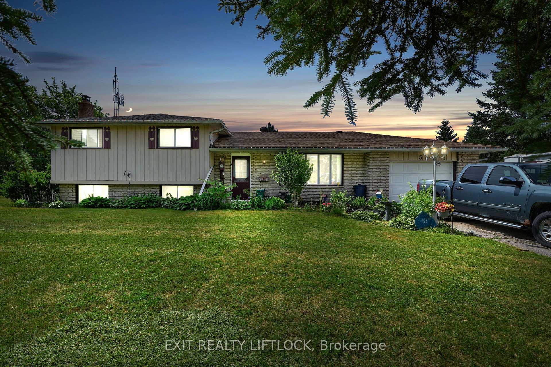 57 Manvers Drive photo 1