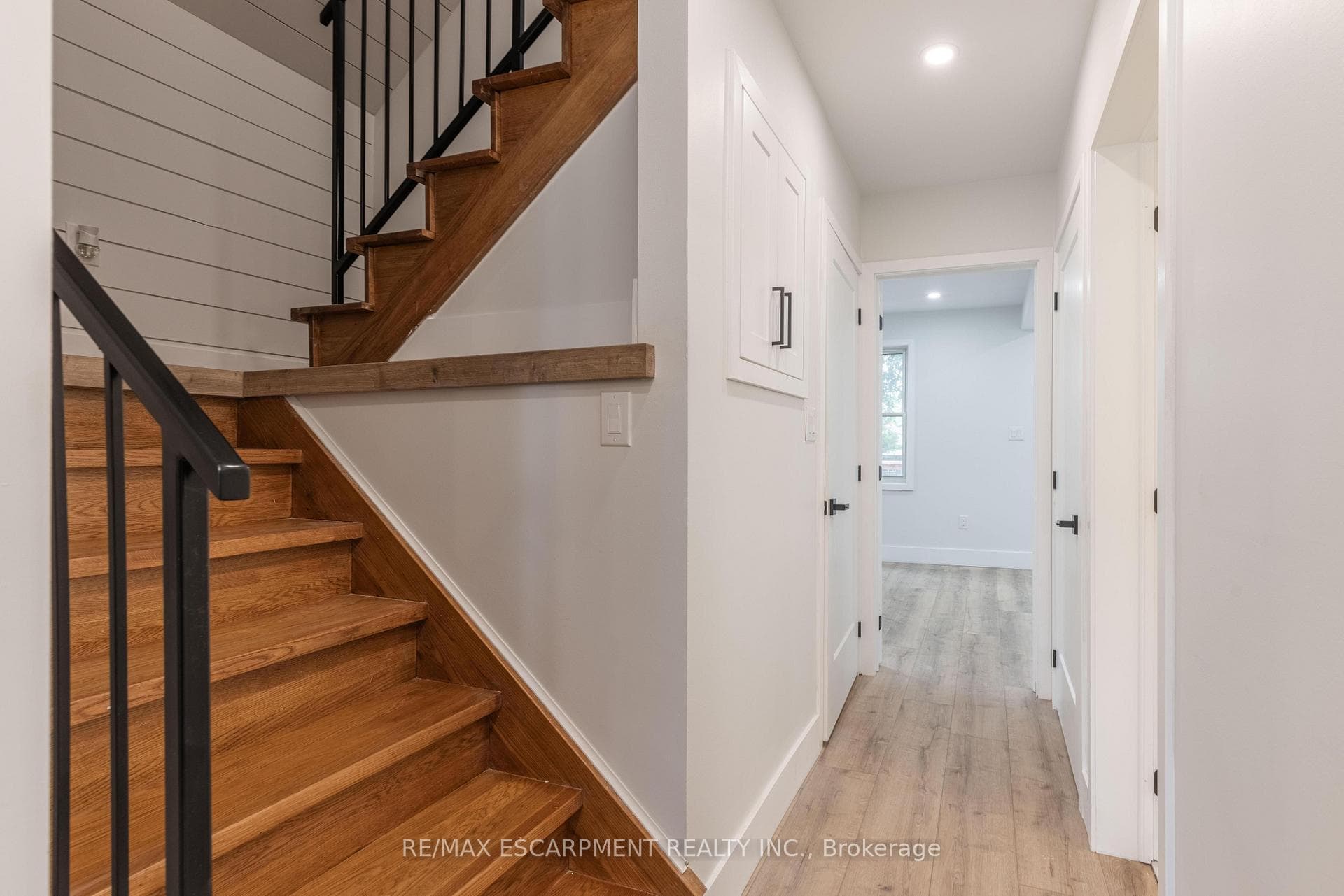 163 Glennie Avenue photo 18