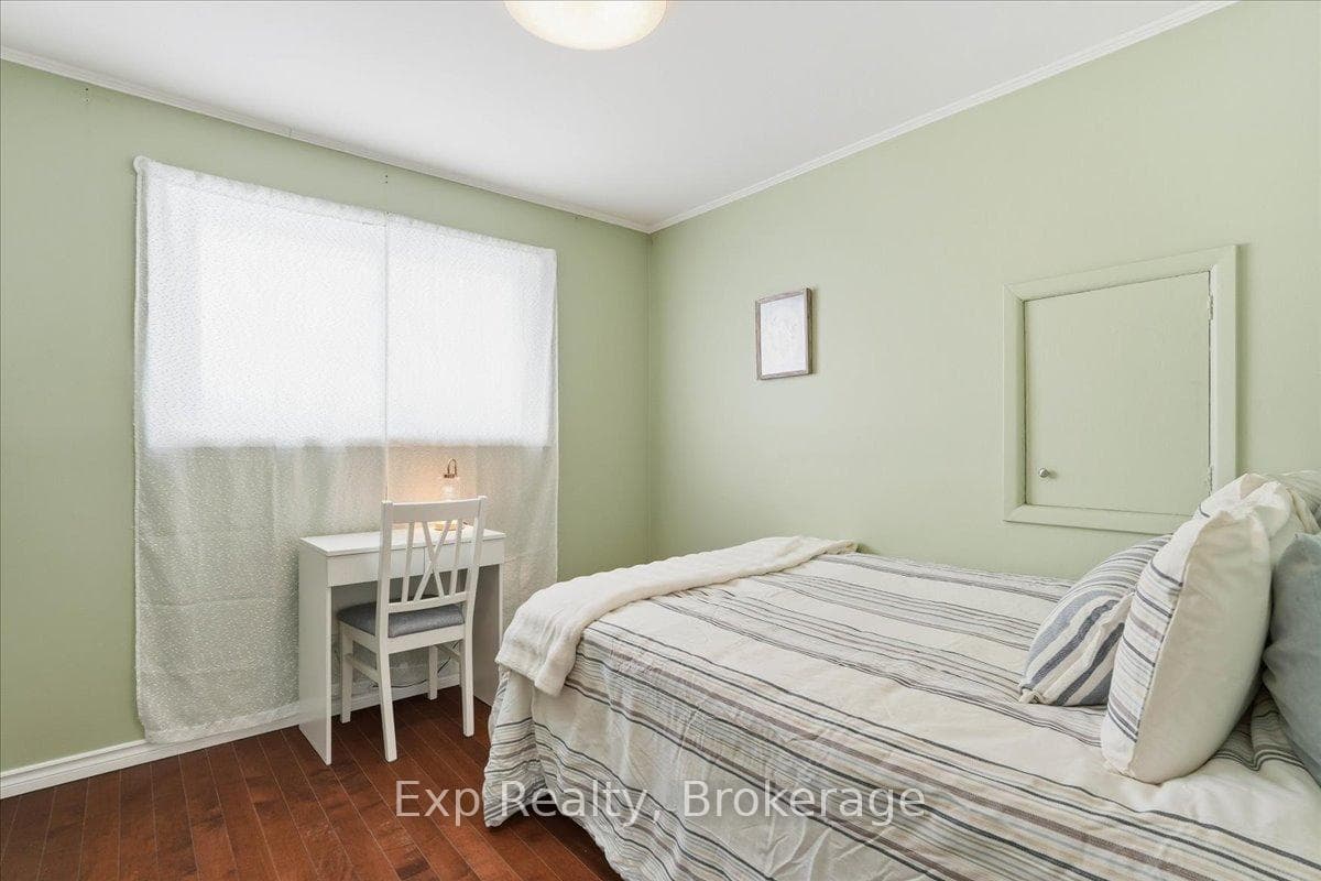 15 Thorncliffe Drive photo 20