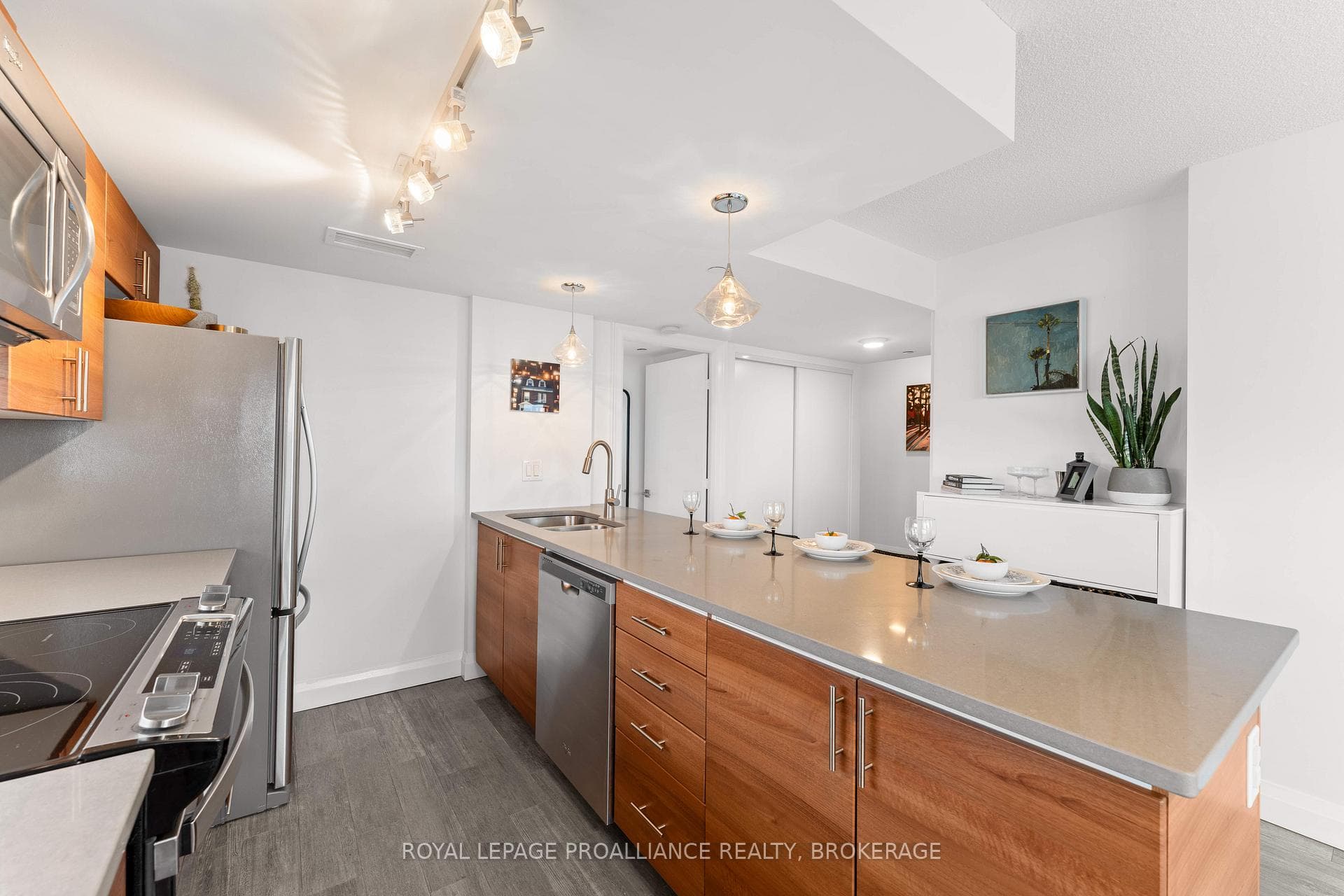 121 Queen Street Unit 711 photo 7