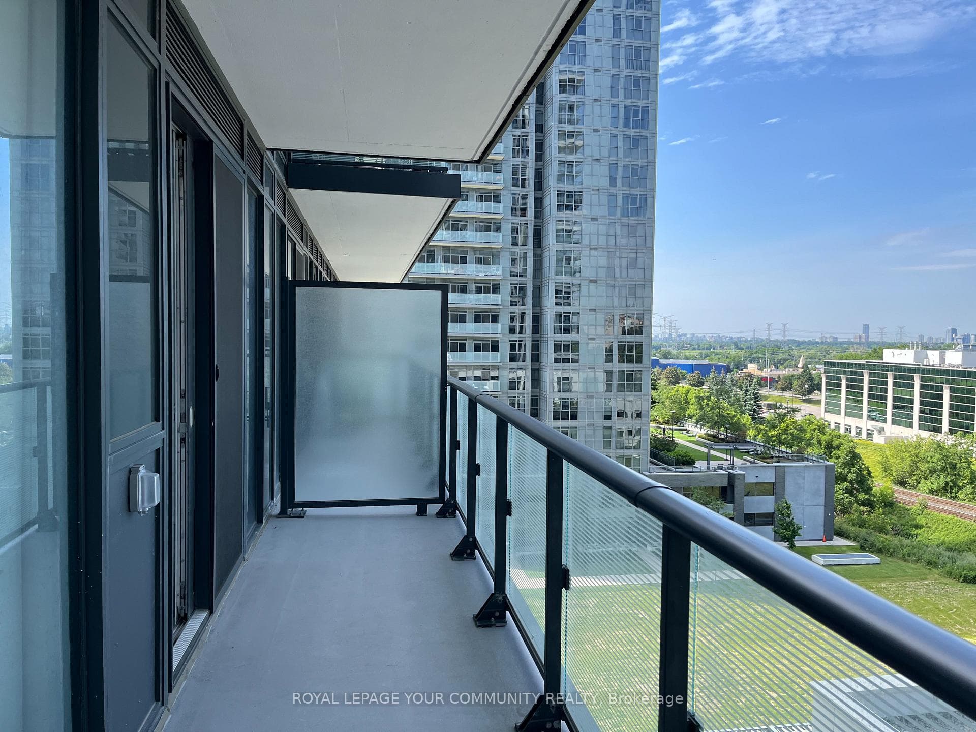 105 Oneida Crescent Unit 701 photo 7