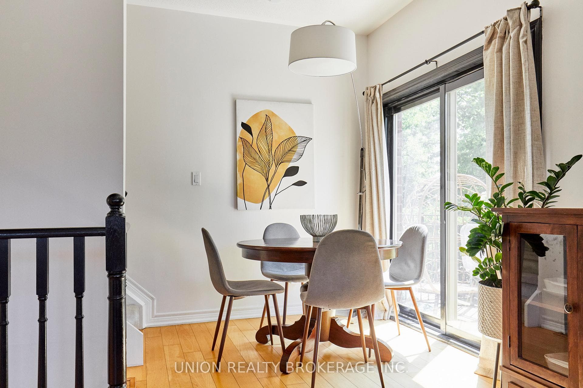 1496 Victoria Park Avenue Unit 256 photo 6