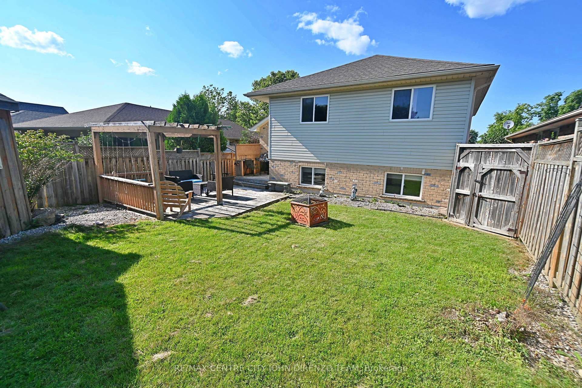 72 Axford Parkway photo 27