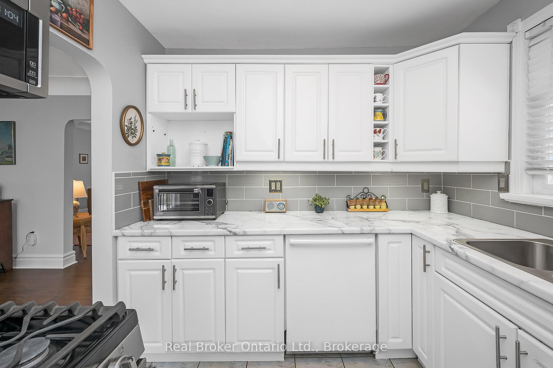 15 Maple Avenue photo 12