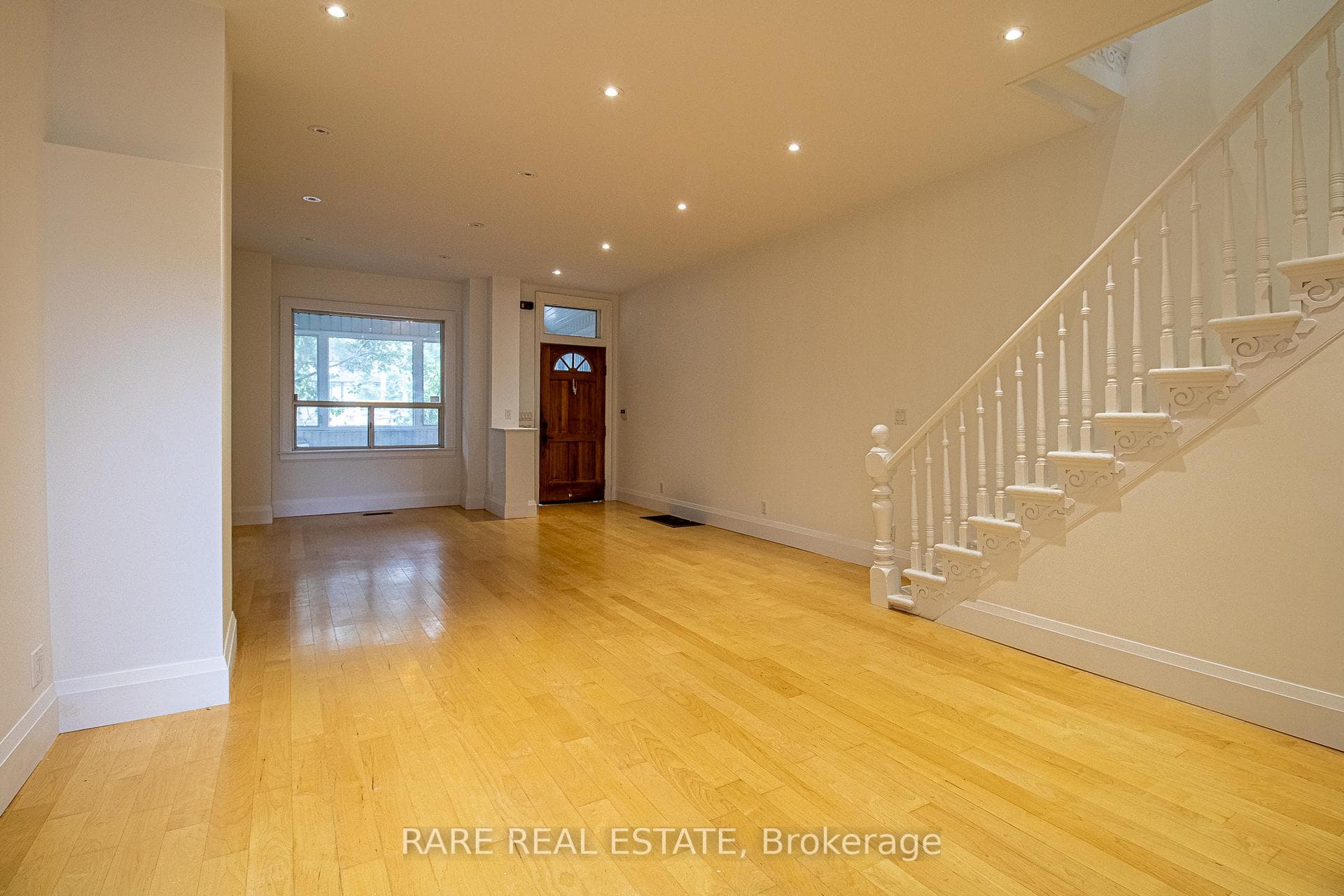 192 Claremont Street photo 12