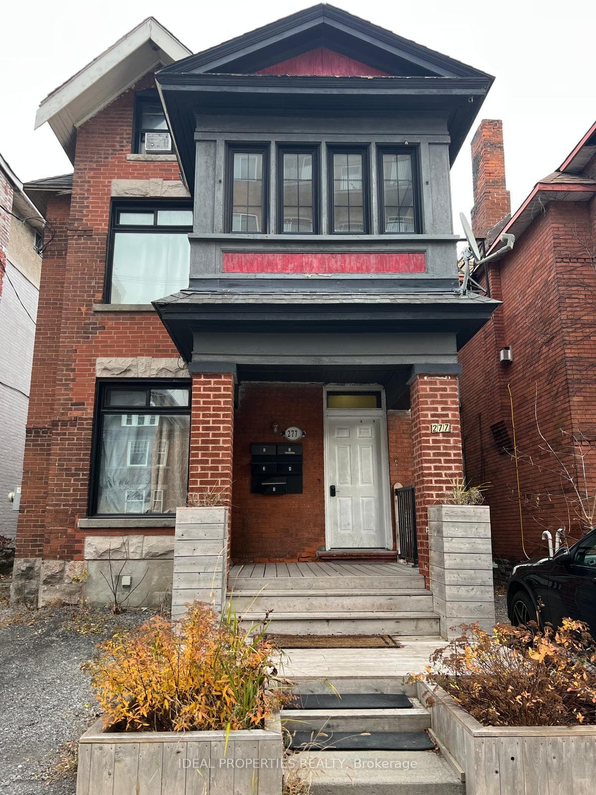 277 Bronson Avenue photo 1