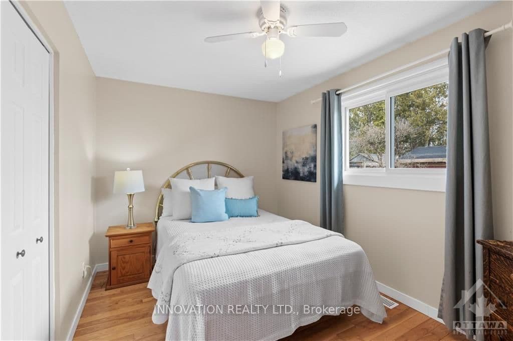 2216 BICKERTON Avenue photo 18