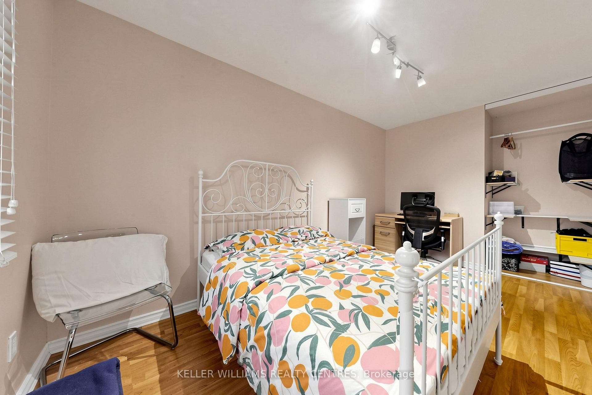1951 Rathburn Road Unit 9 photo 20