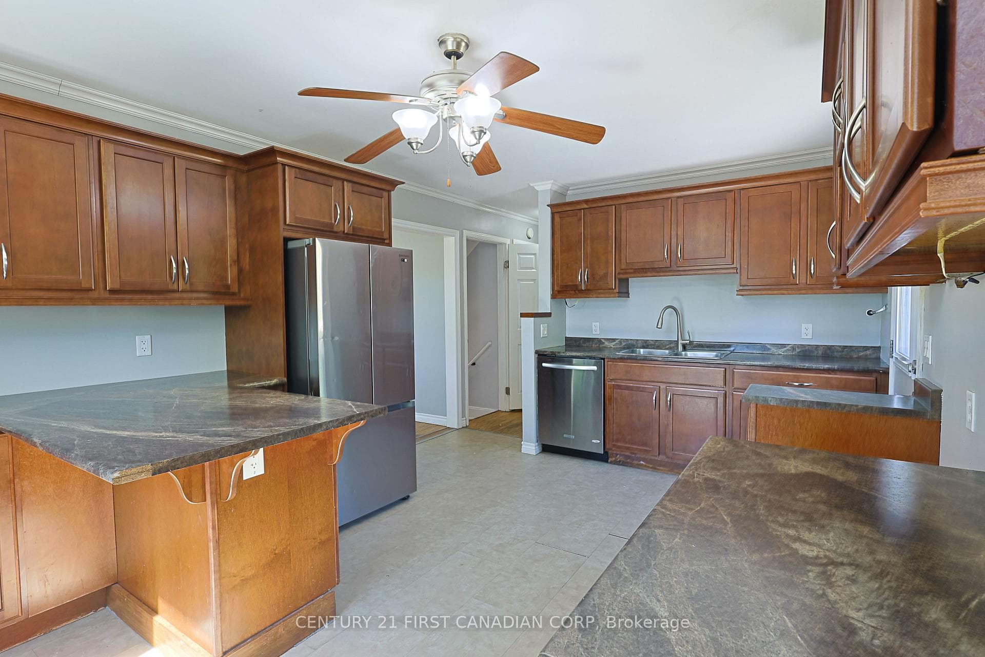 1218 Hamilton Road photo 6