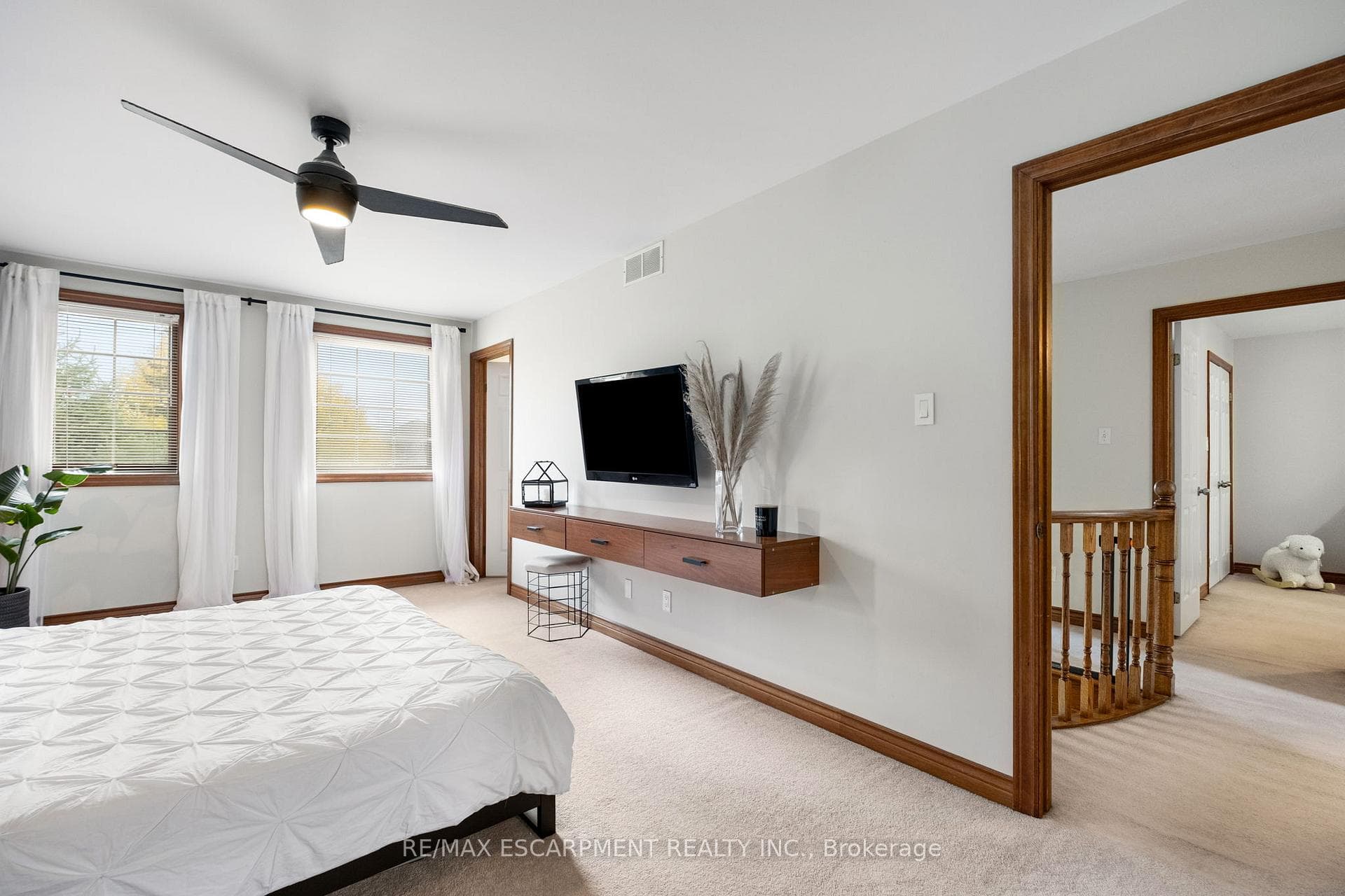 95 Gatestone Drive photo 31