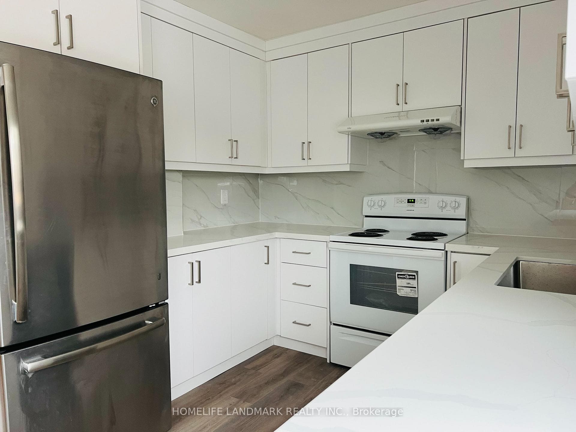 256 Sprucewood Court photo 2