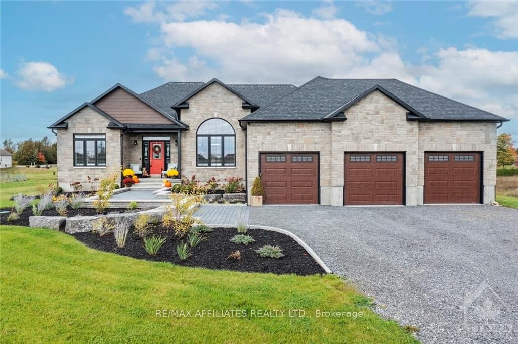 237 MABEL Crescent photo 30