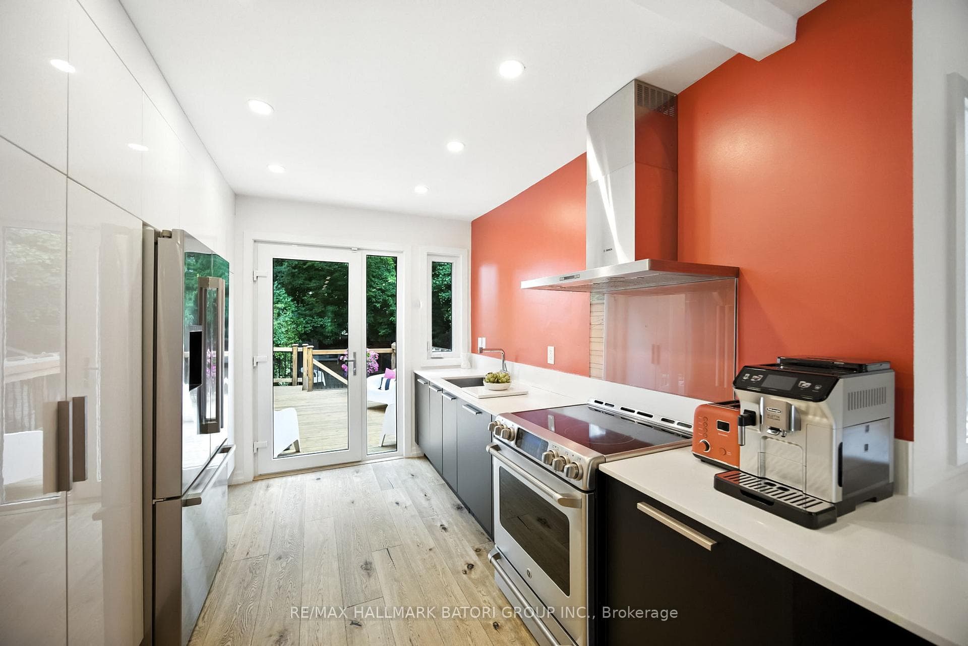 276 Roselawn Avenue photo 12