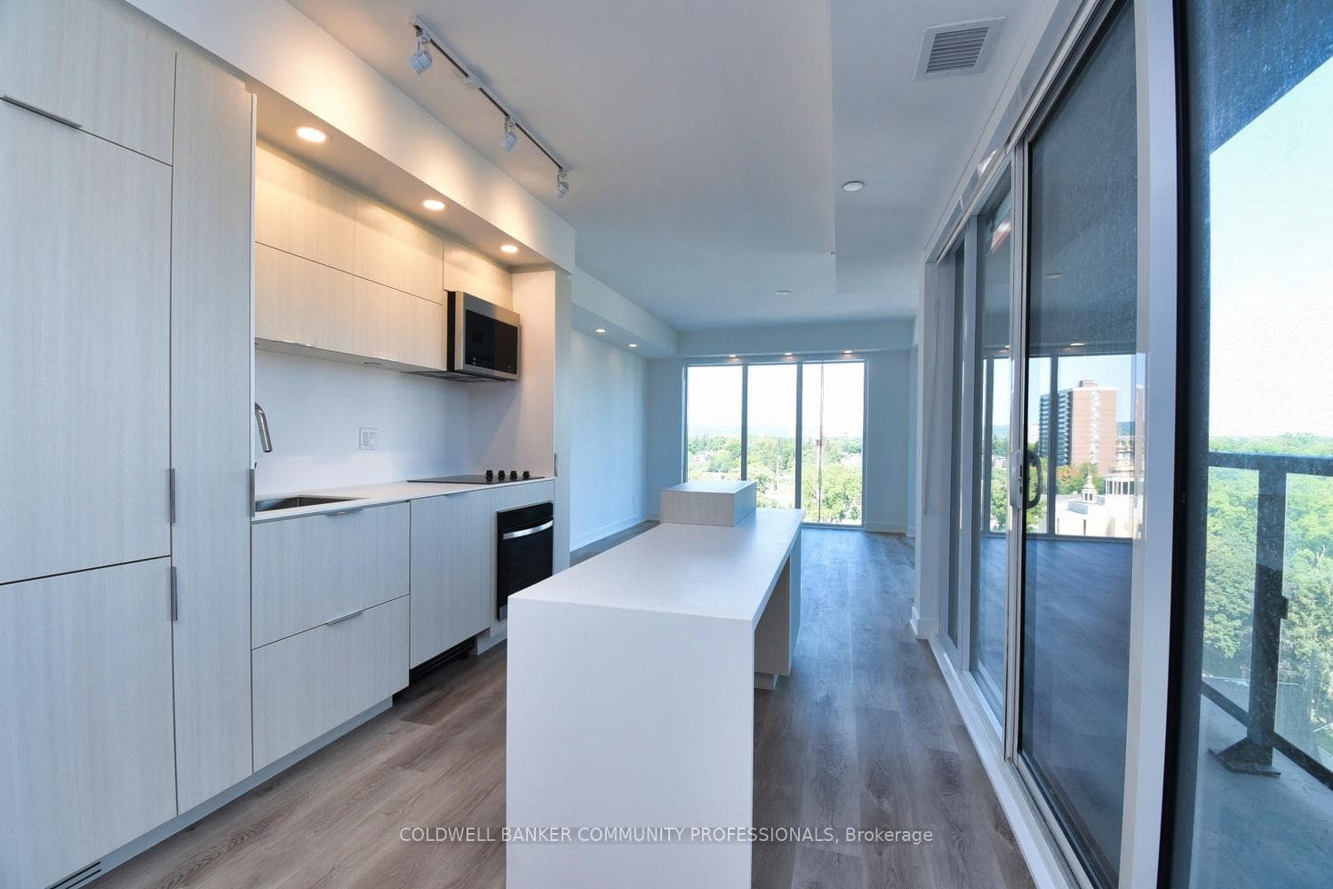 370 Martha Street Unit 811 photo 15
