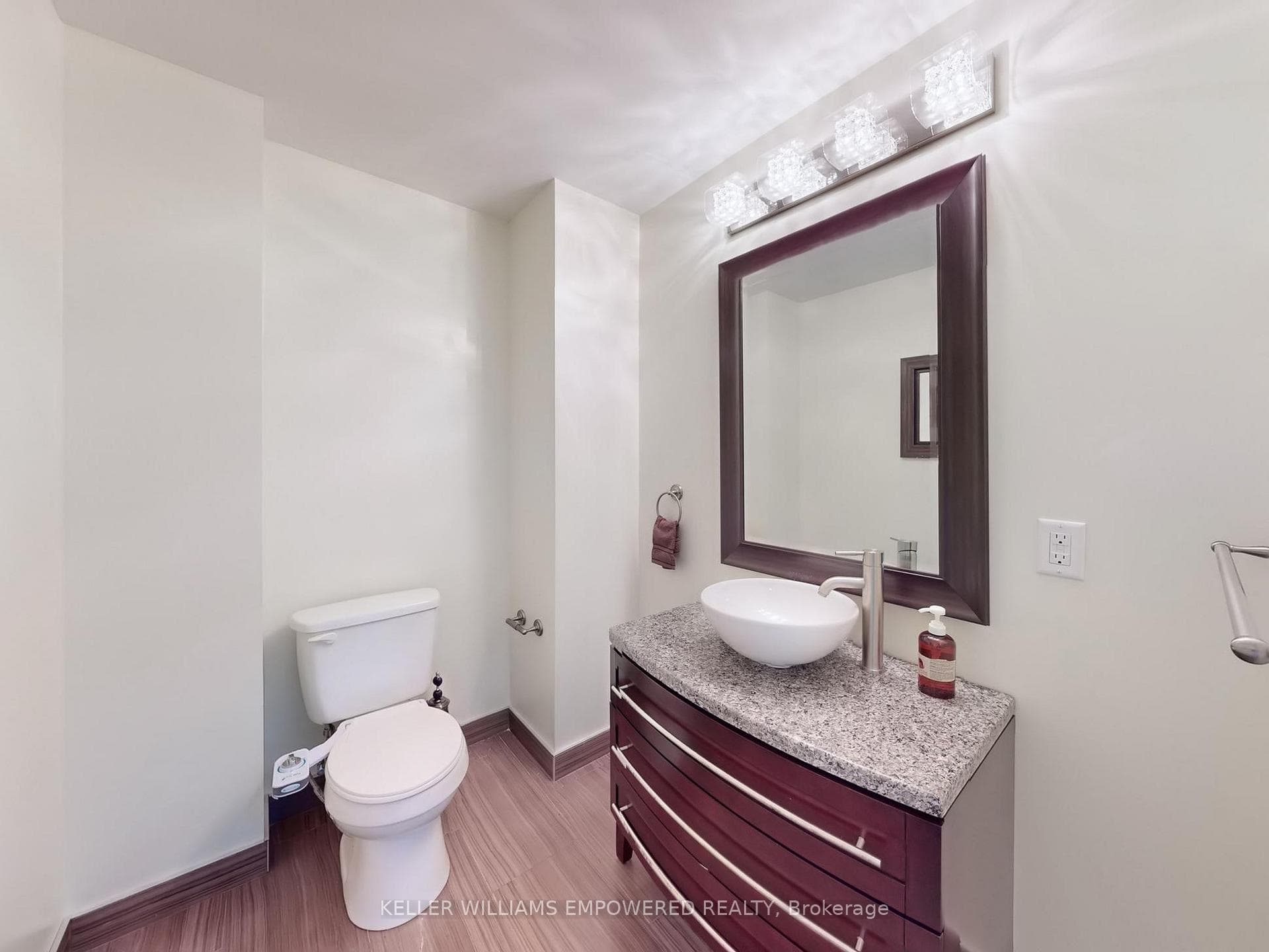 90 Humberview Drive photo 42
