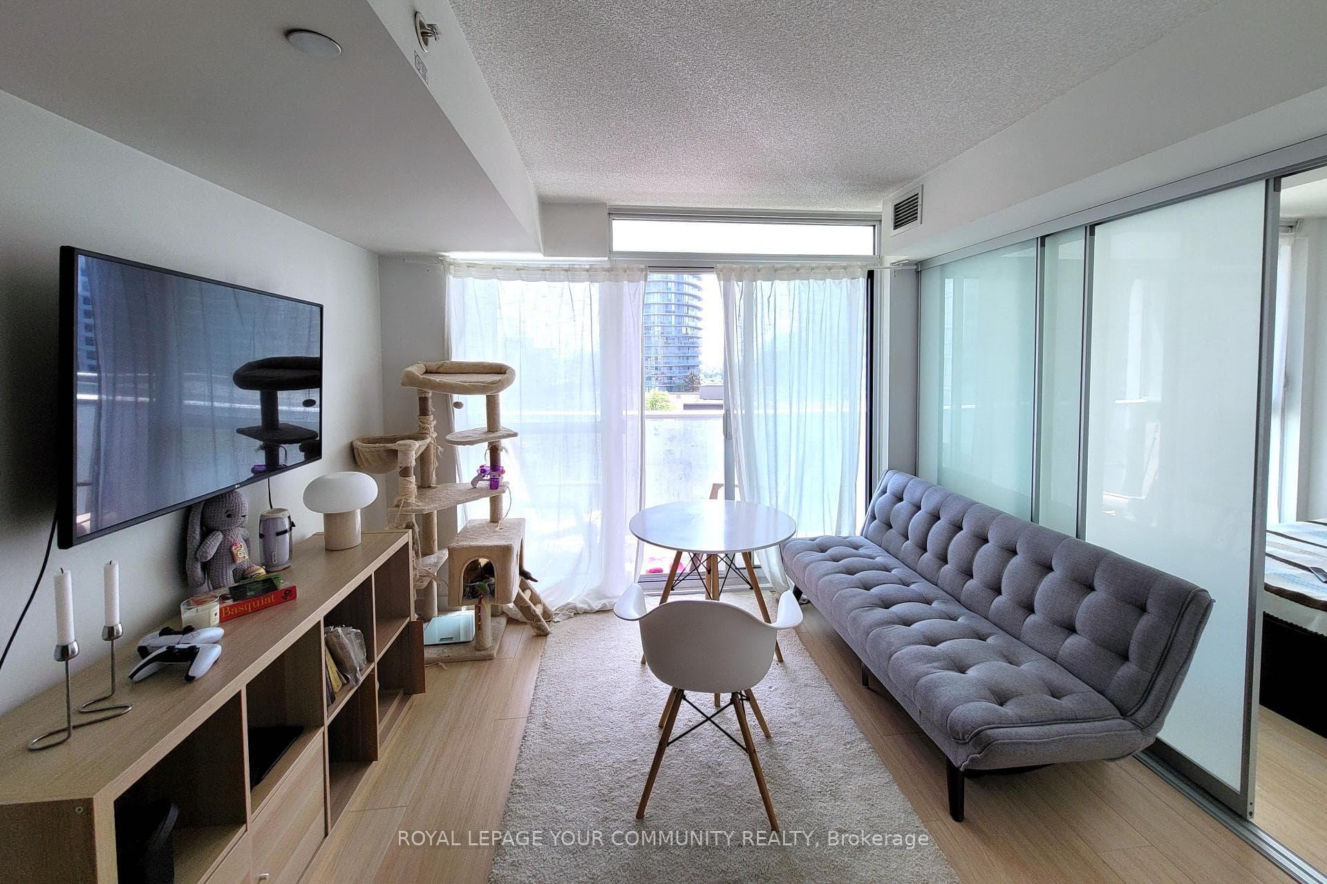 85 Queens Wharf Road Unit 902 photo 3
