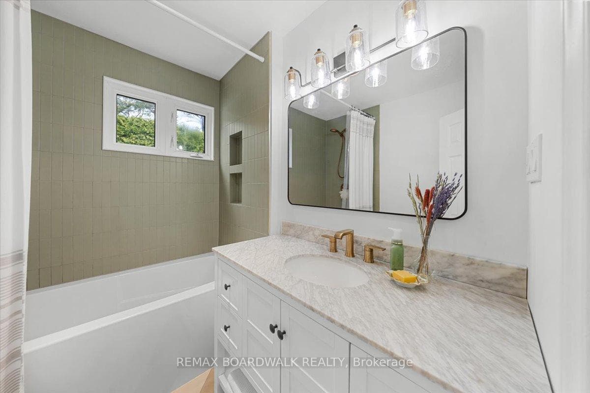 19 Spring Garden Avenue photo 17
