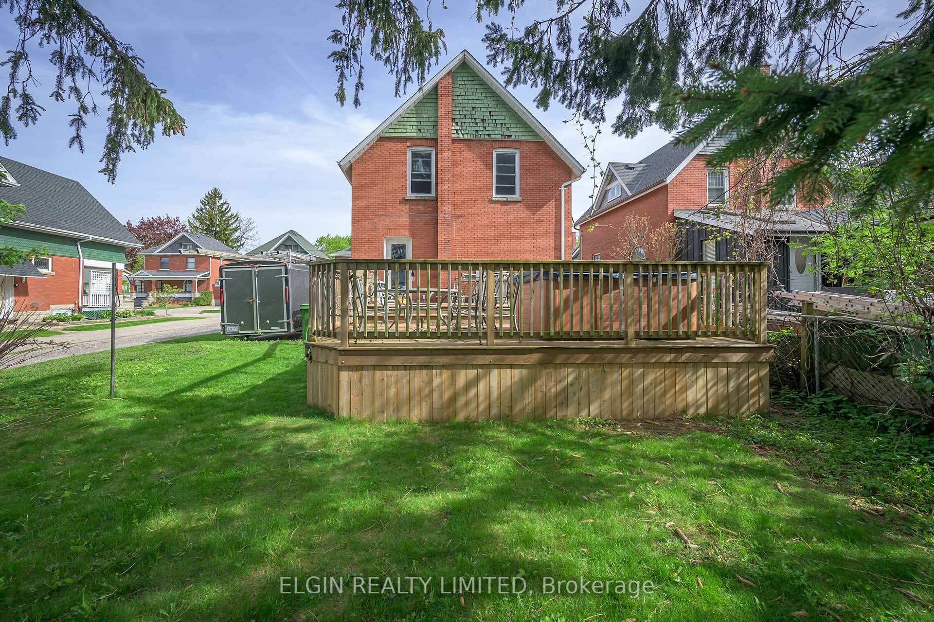 83 Myrtle Street photo 4