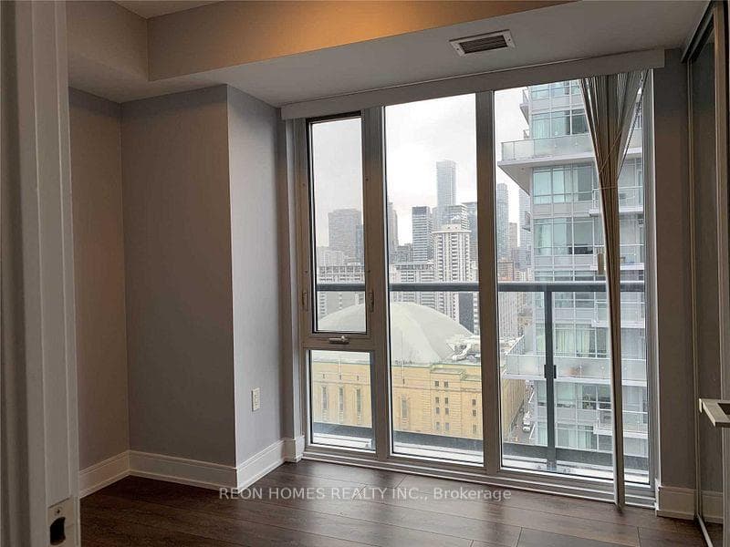 89 Mcgill Street Unit 2102 photo 9