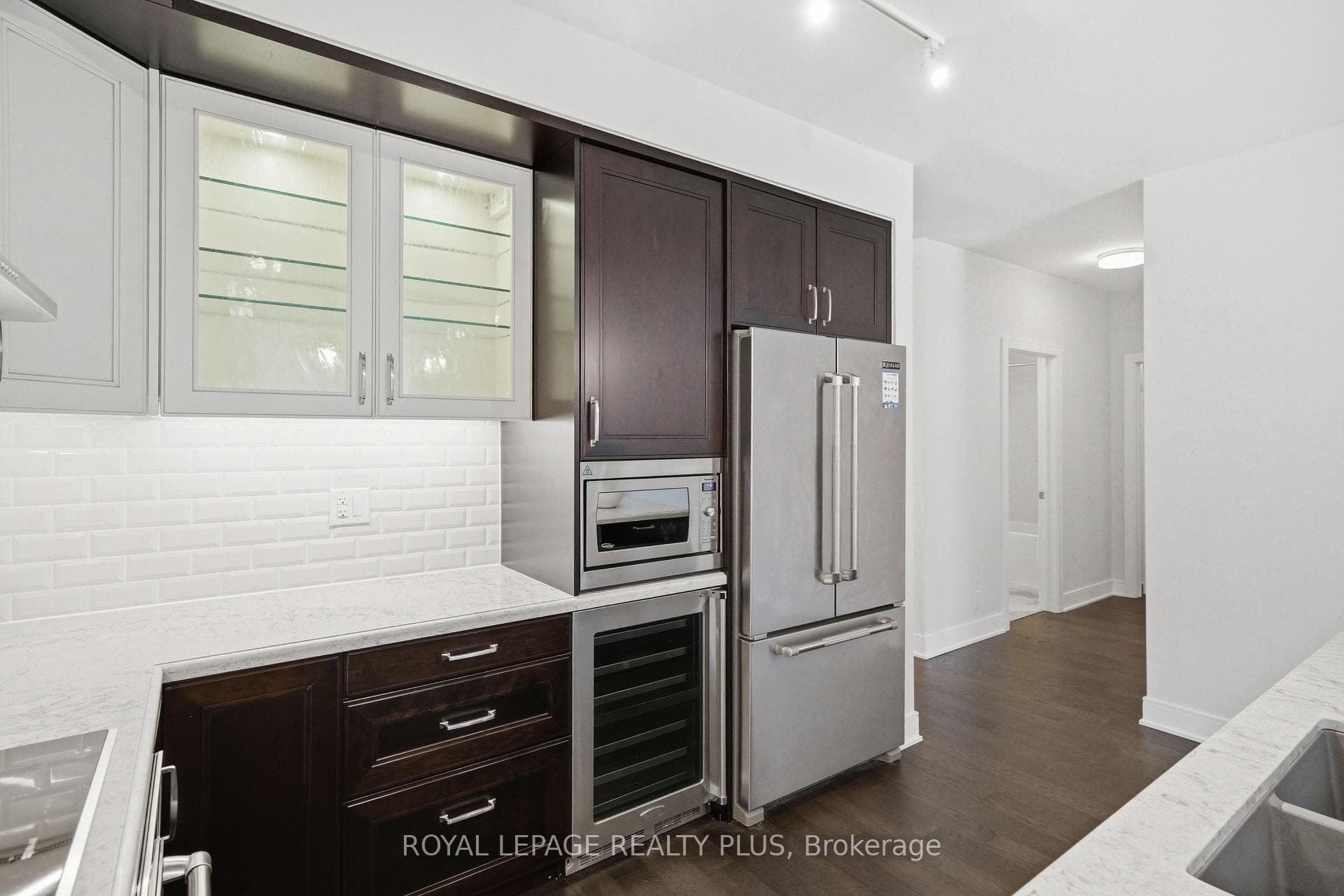 1575 Lakeshore Road Unit 117 photo 15