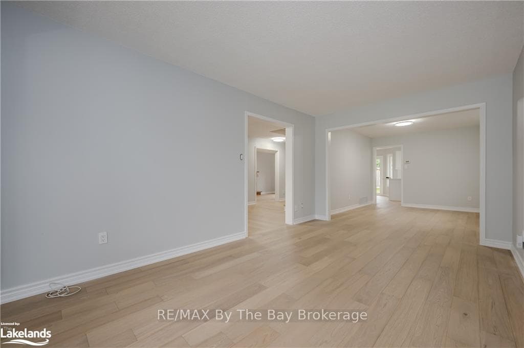 14 FINCHAM Avenue photo 9