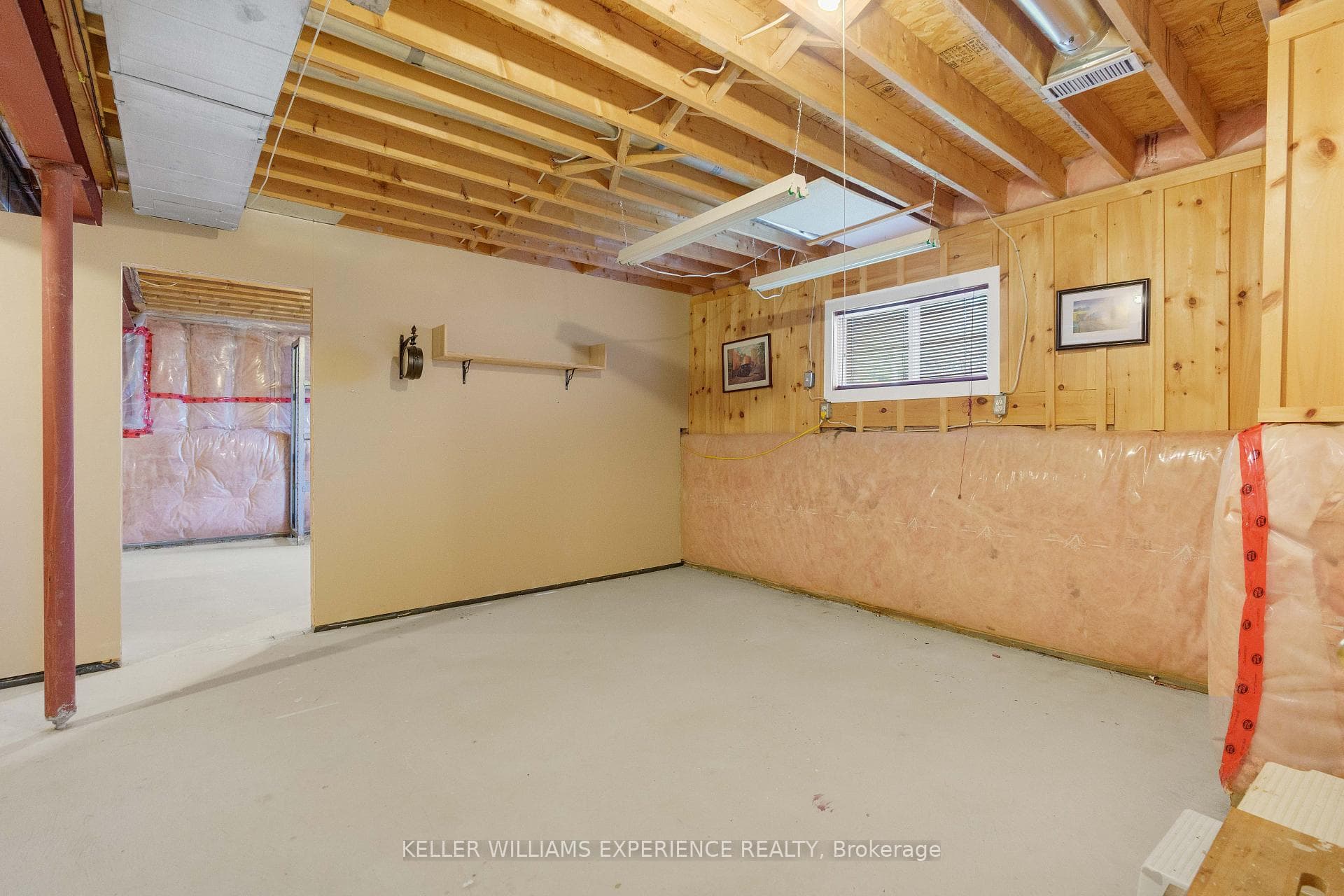 45 BUSH Crescent photo 33