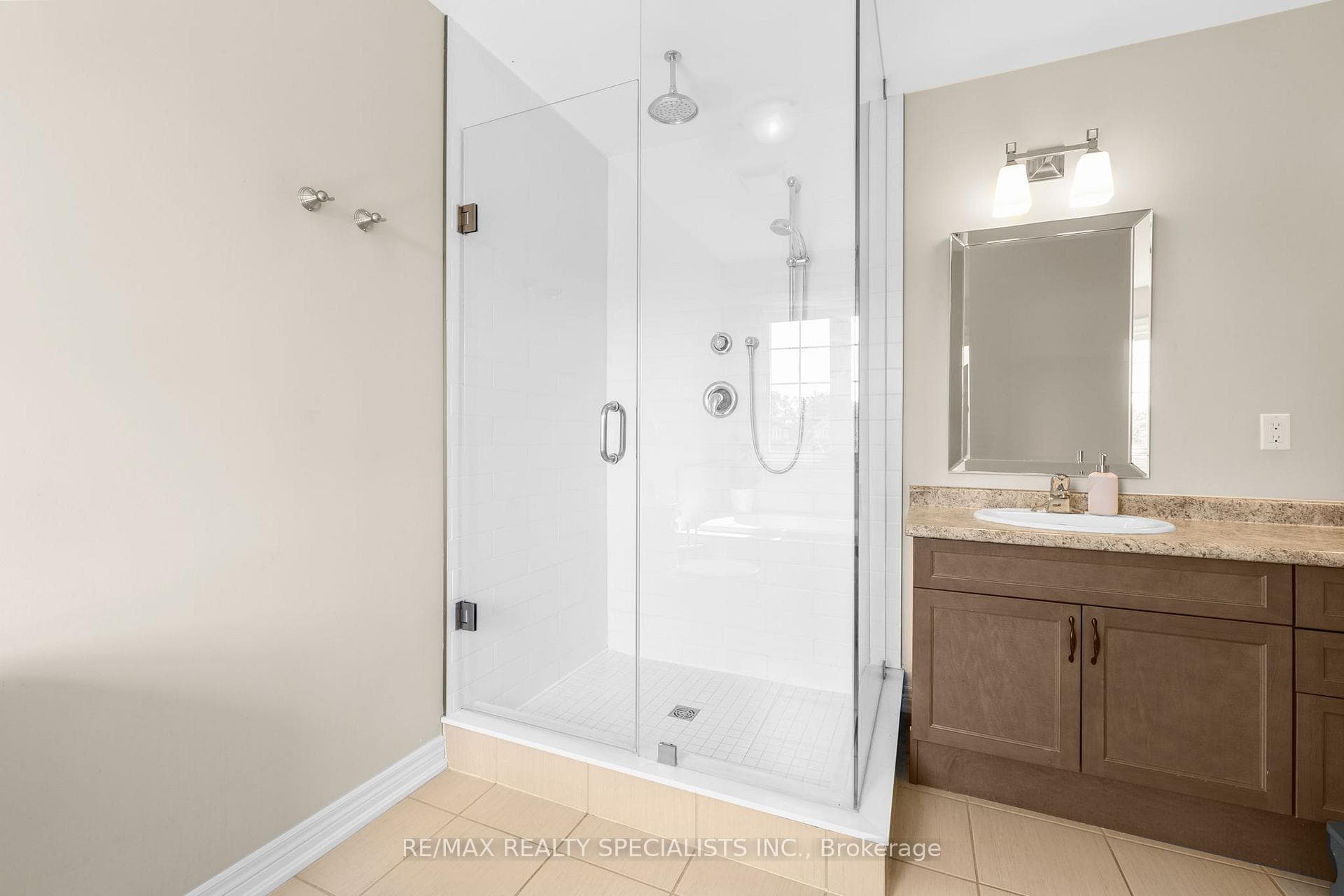8369 JEFFREY Court photo 20