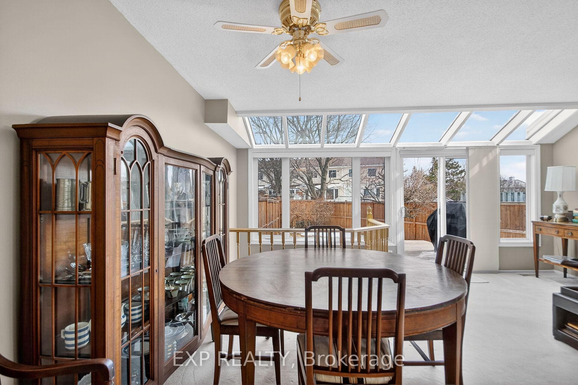 43 Hummingbird Crescent photo 15
