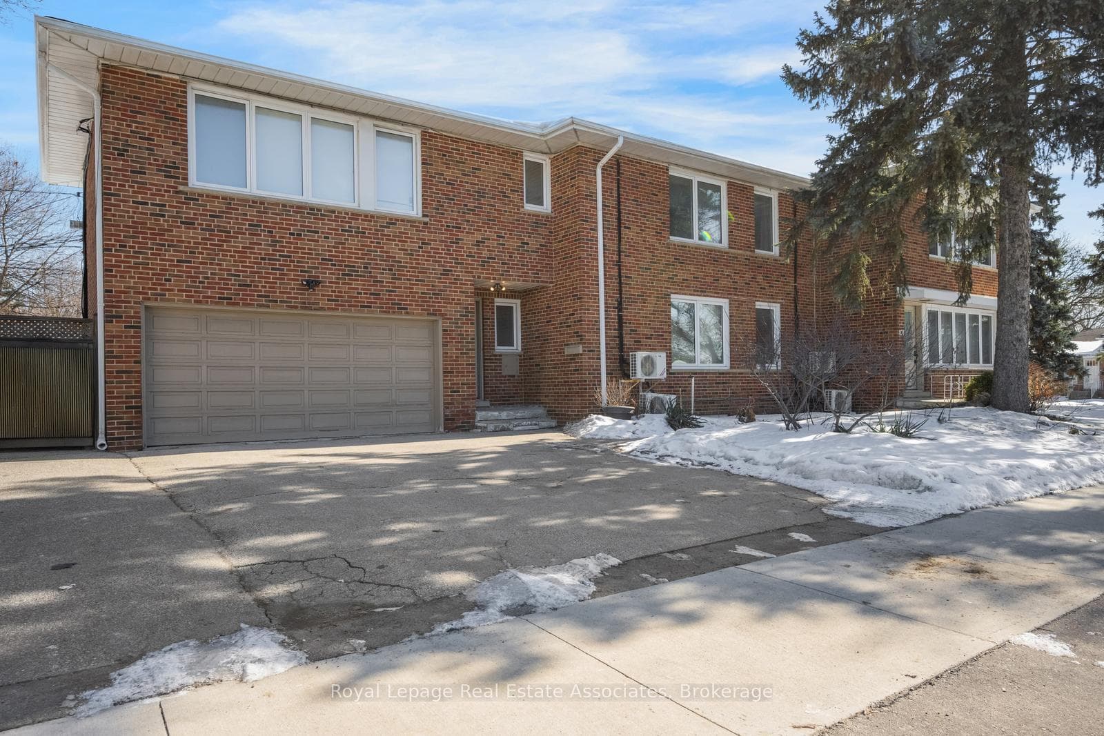 49 Bemersyde Drive Unit A photo 18