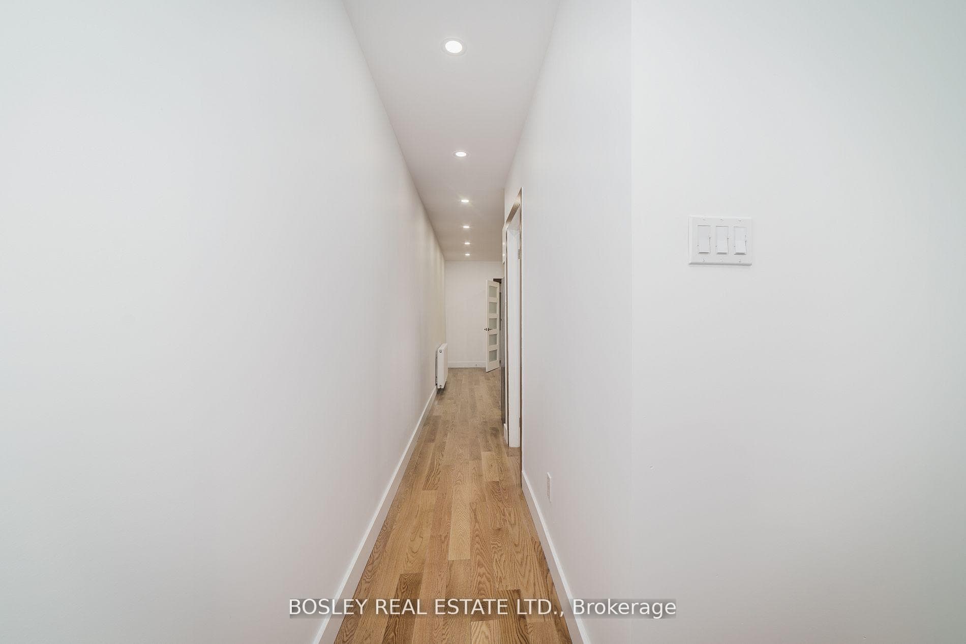 926 Kingston Road Unit A photo 14