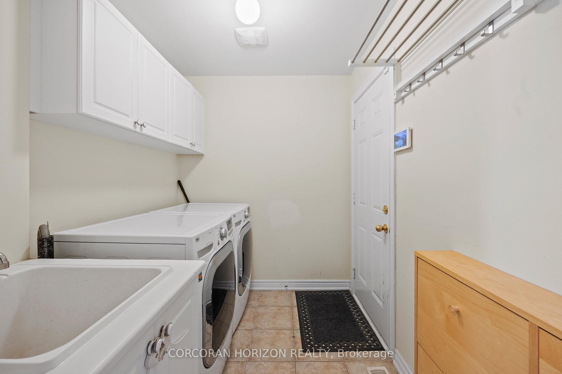 2 Windflower Road photo 33